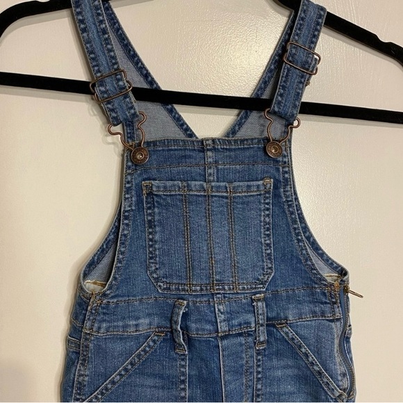 OshKosh B'Gosh Girl's Overalls Destressed Hem Blue Denim Bib Pants. Size 5/5A. - Picture 5 of 7